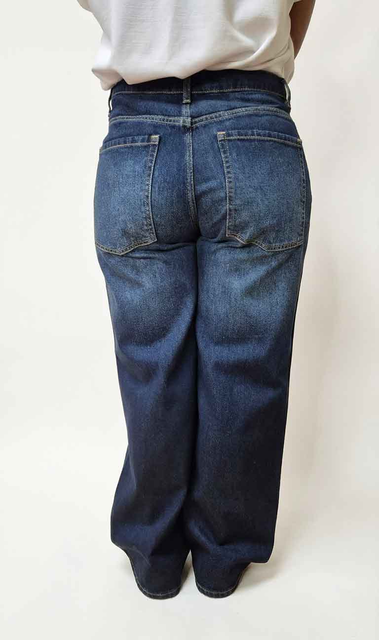 high_waisted_wide_leg_jeans_pocket_and_purpose_dark_blue_large_back_view_of_jeans