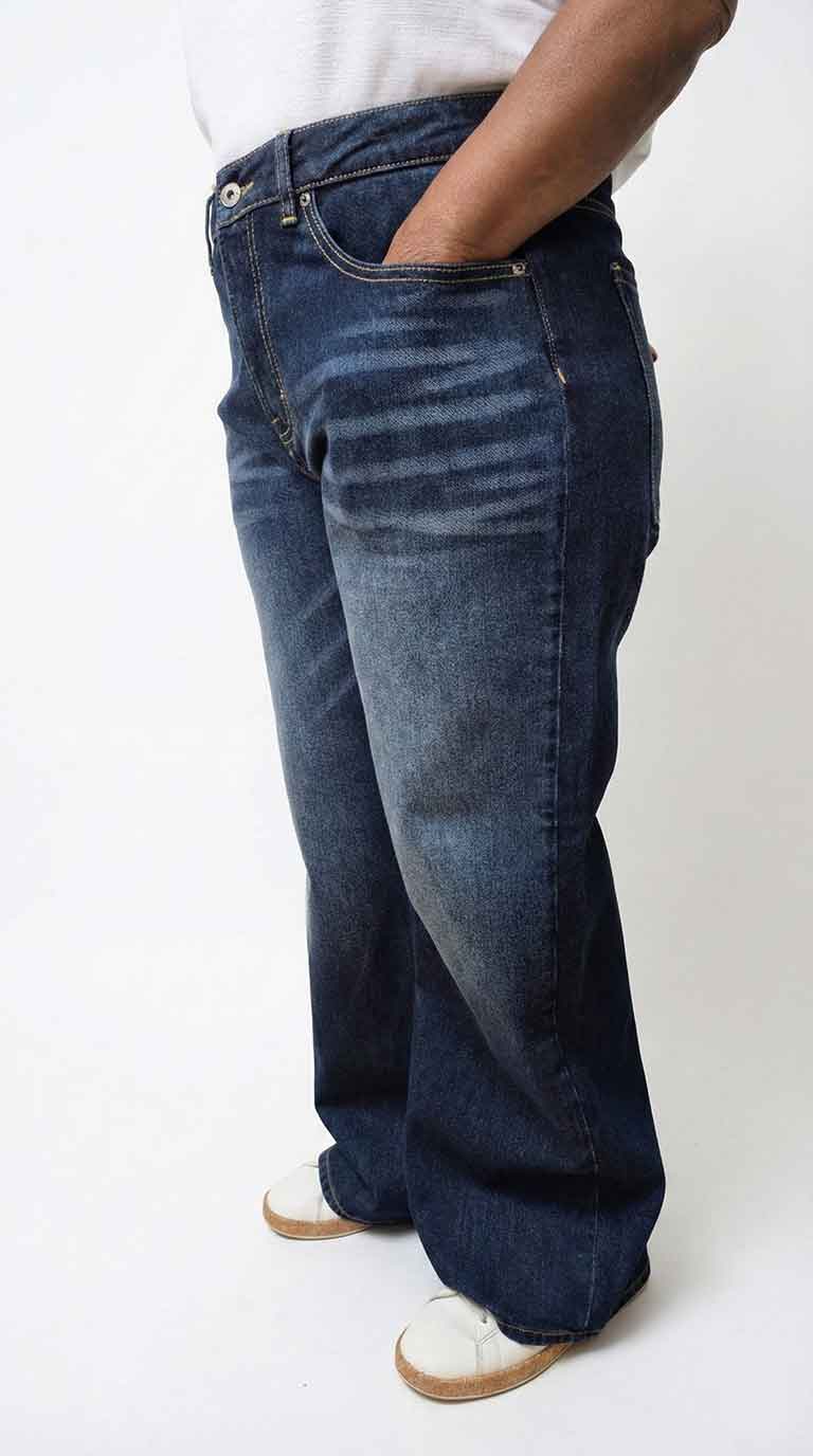 high_waisted_wide_leg_jeans_pocket_and_purpose_dark_blue_large_side_view_of_jeans
